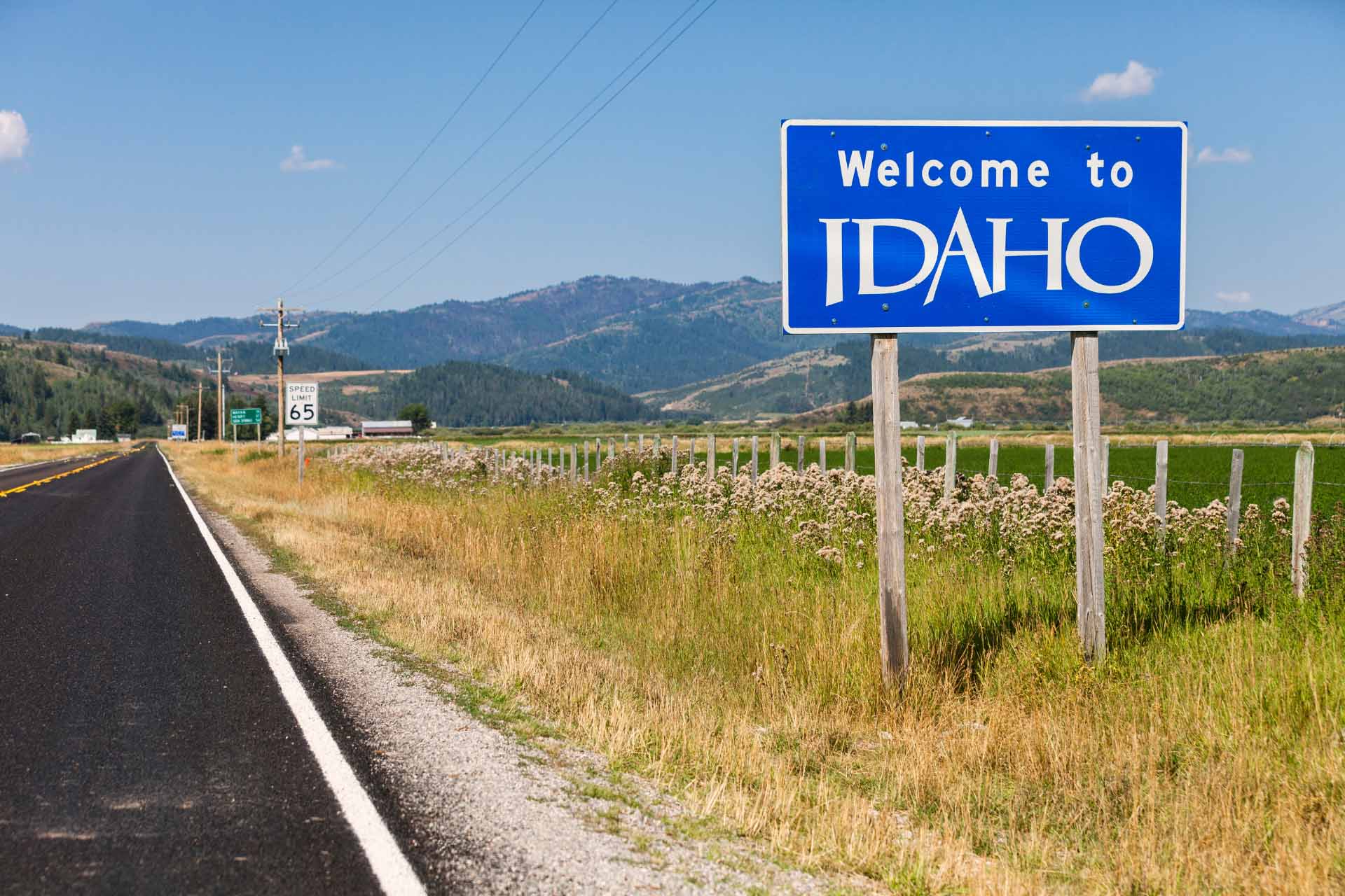 The welcome to Idaho sign you see as you move to Emmett, ID using the best real estate agents.