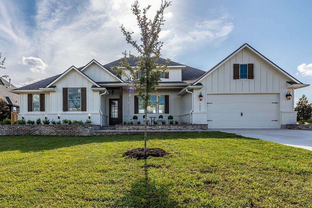 Modern farmhouse complete with a pool offers interested buyers an end to their home search